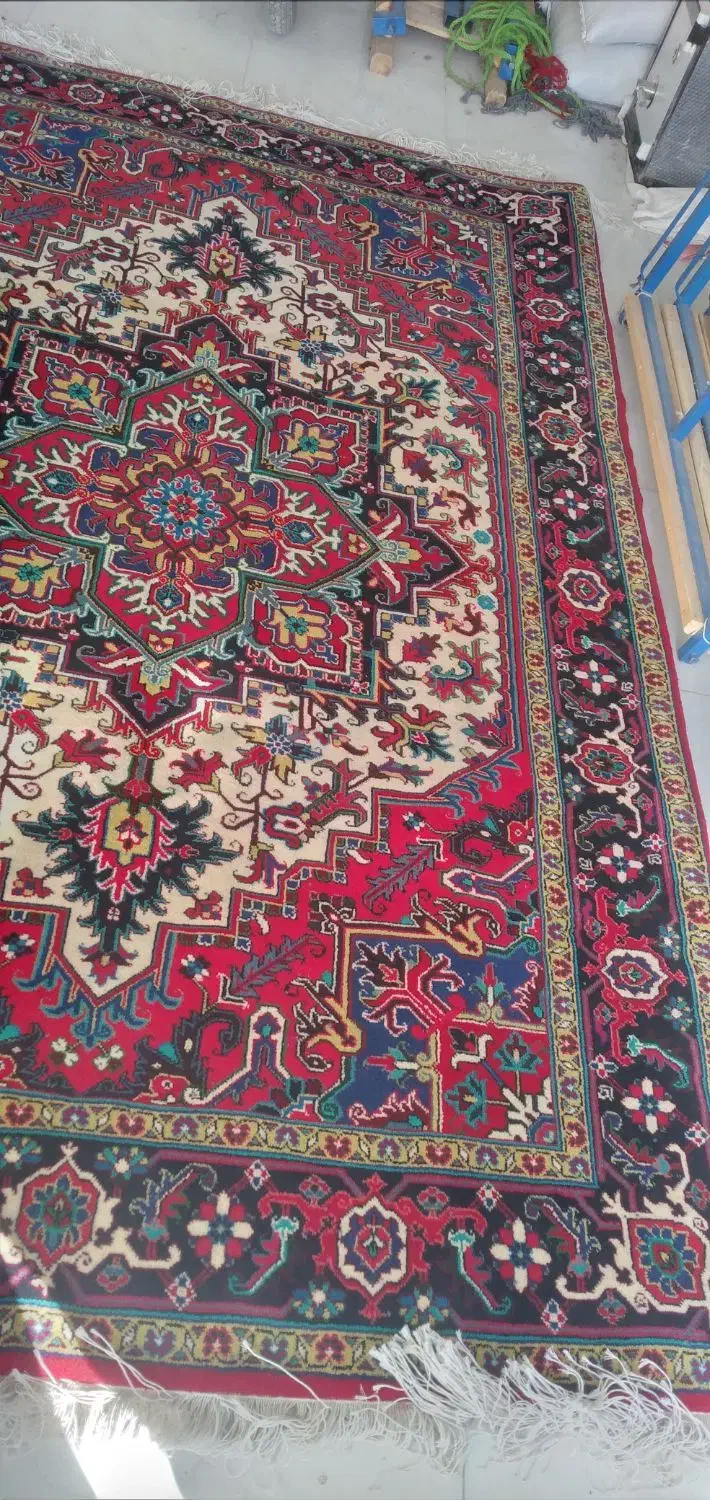 فرش ۶ متری دستبافت هریس تاجری سفید زمینه|فرش|بستان آباد, |دیوار