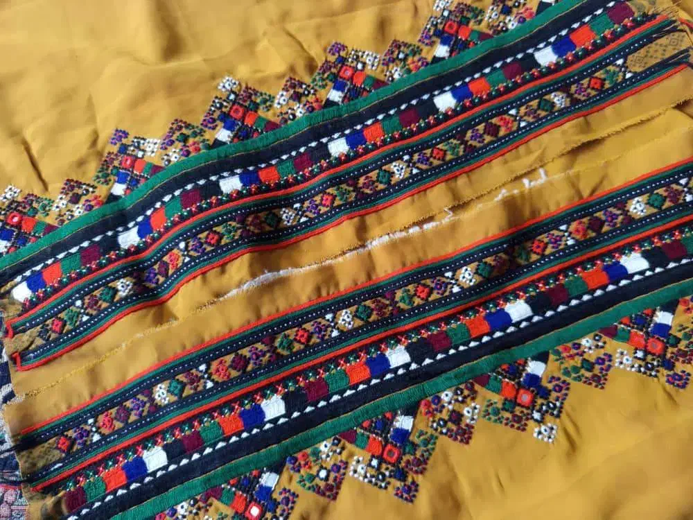 فروش فوری لباس دستدوز|لباس|ایرانشهر, |دیوار