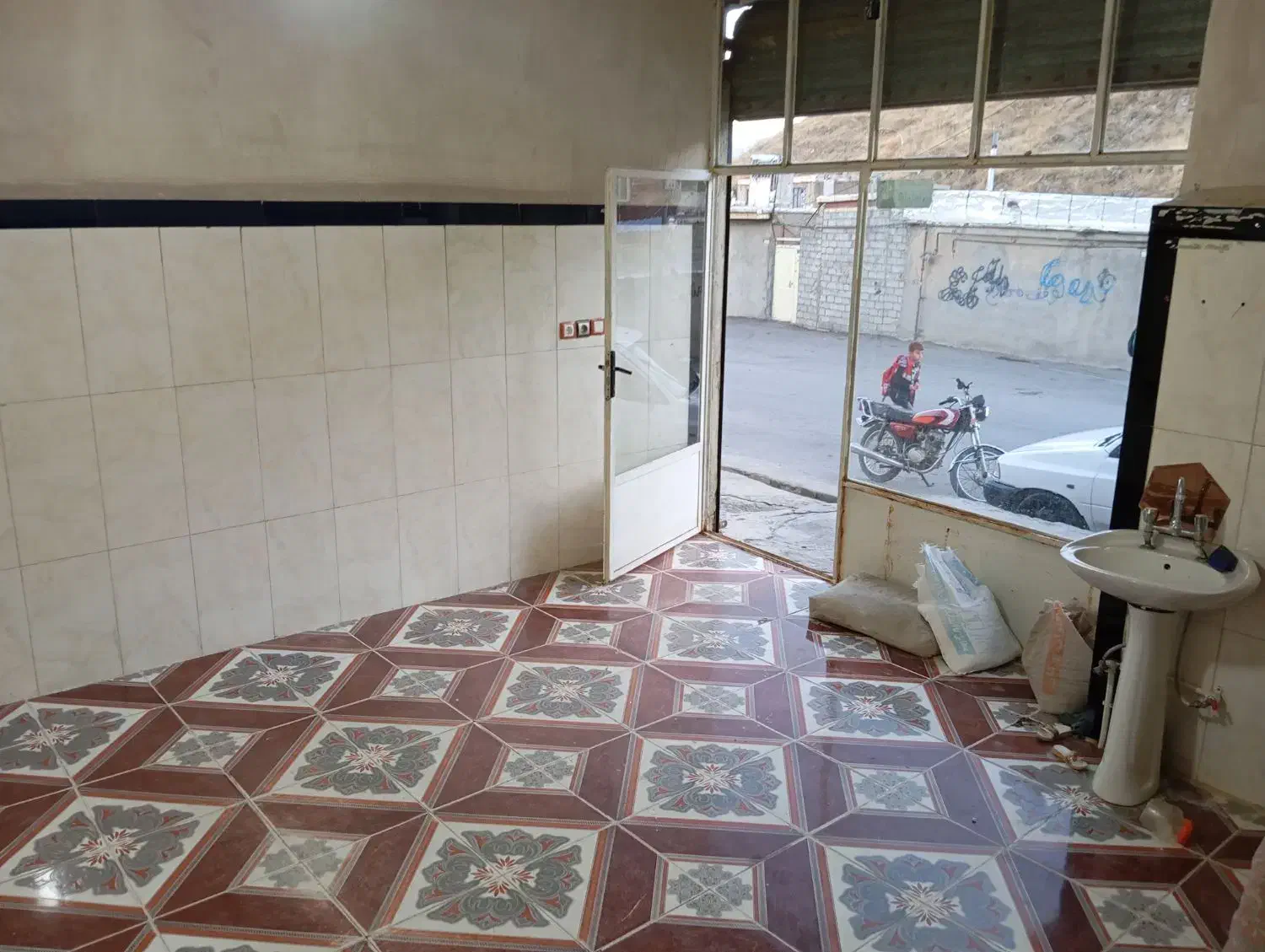 مغازه اجاره ای|اجارهٔ مغازه و غرفه|پیرانشهر, |دیوار