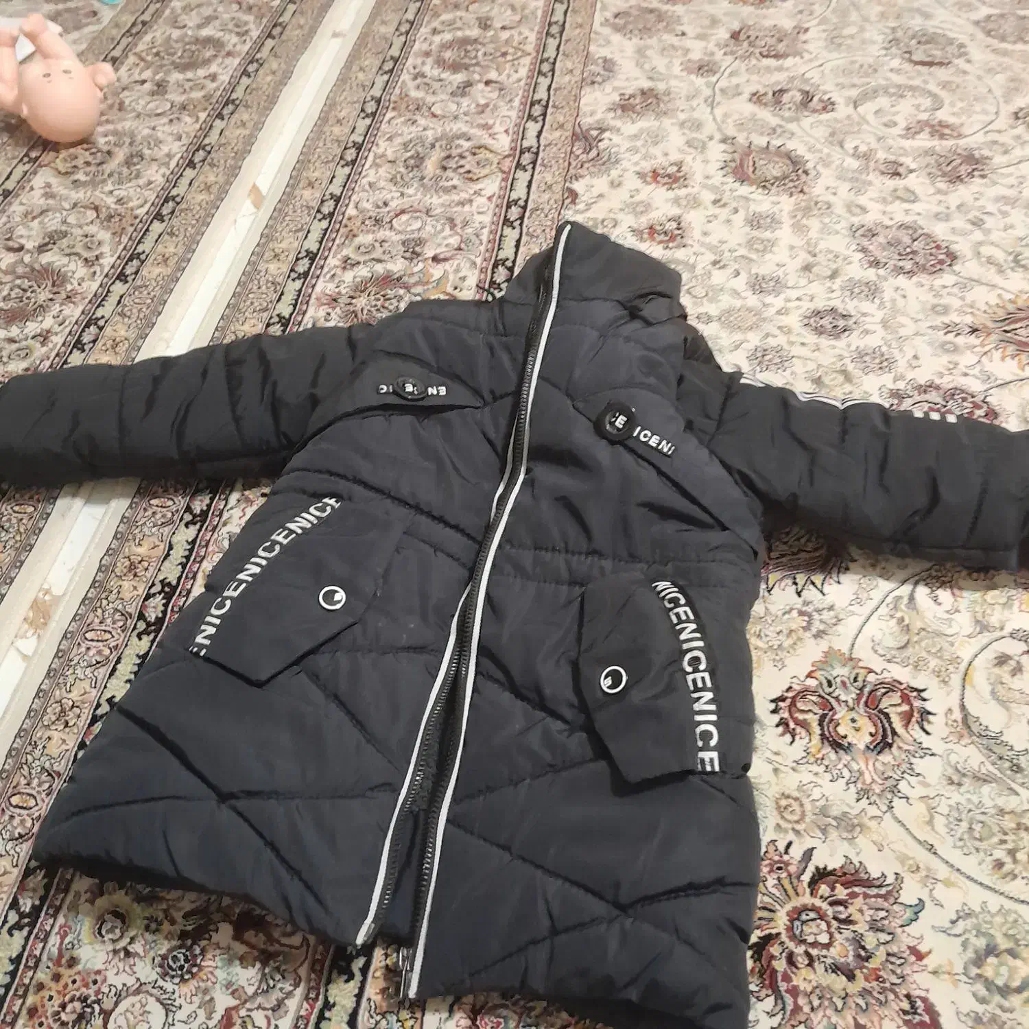 مقداری لباس|کفش و لباس بچه|بروجرد, |دیوار