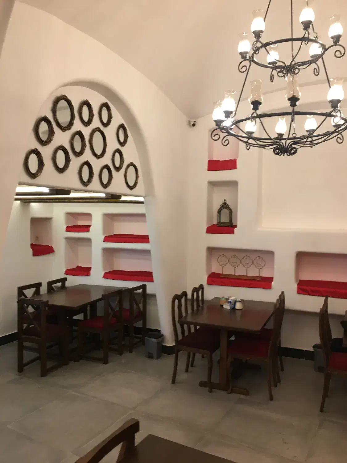 سالندار مرد خانه کباب سبحان|استخدام خدمات فروشگاه و رستوران|بابل, |دیوار