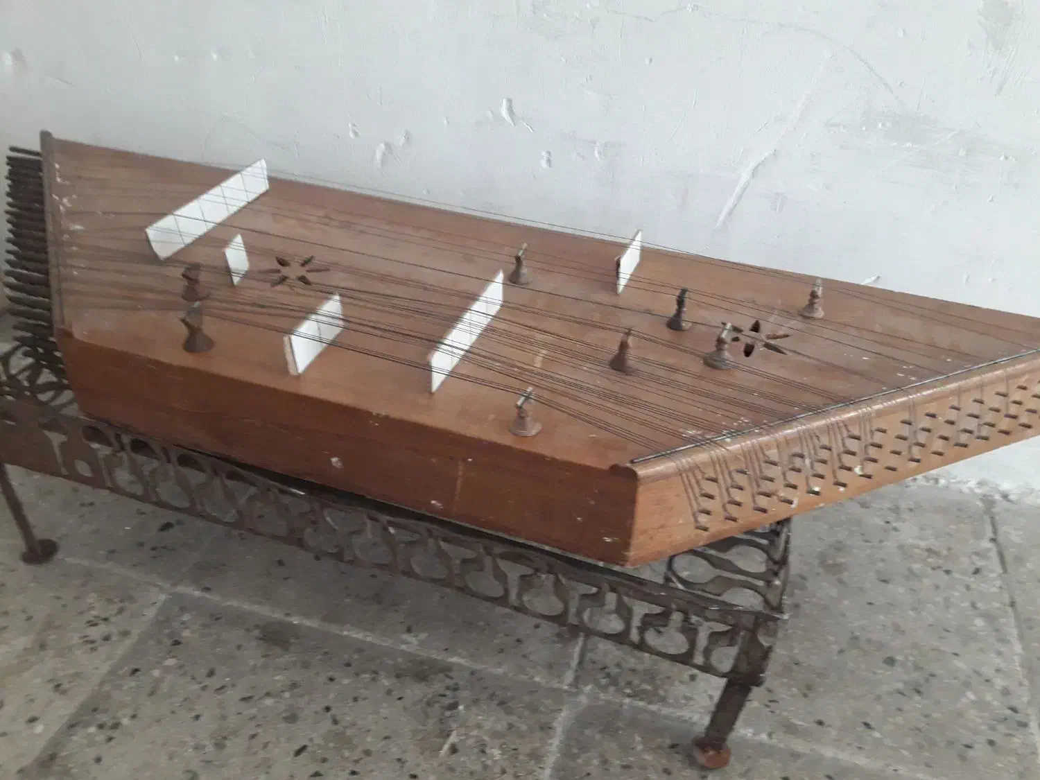 سنتور نیاز به تعمیر|سازهای سنتی|همدان, |دیوار