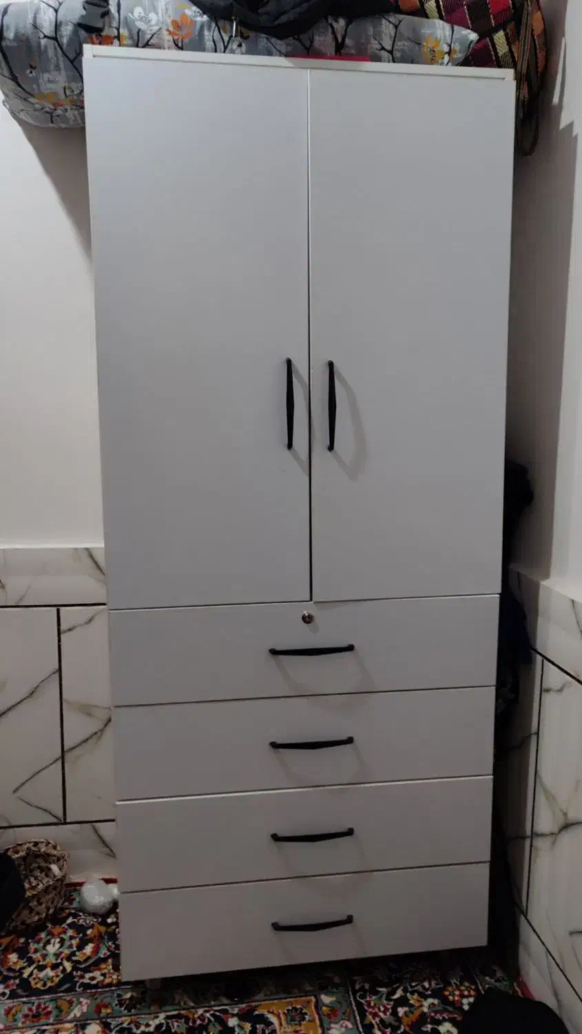 کمد سالم بدون ضربه خوردگی|جاکفشی، کمد، دراور|فورگ, |دیوار