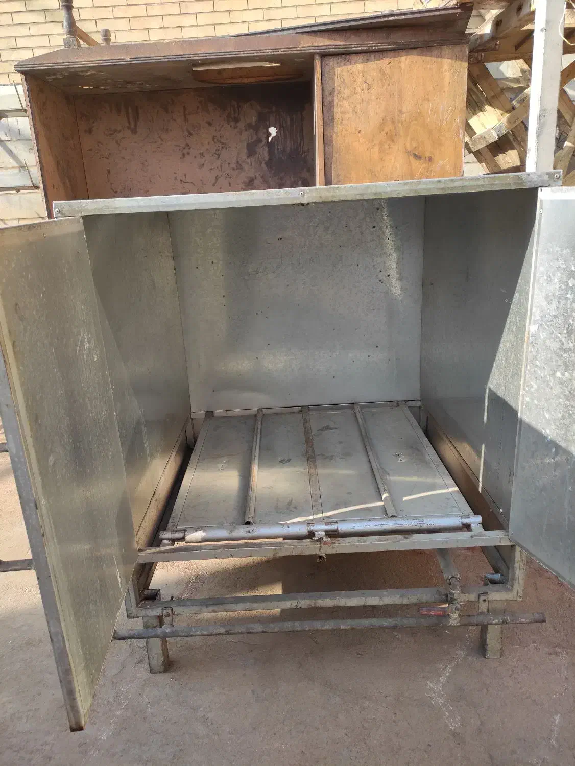 فر گالوانیزه رستوران|کافیشاپ و رستوران|خمینیشهر, |دیوار