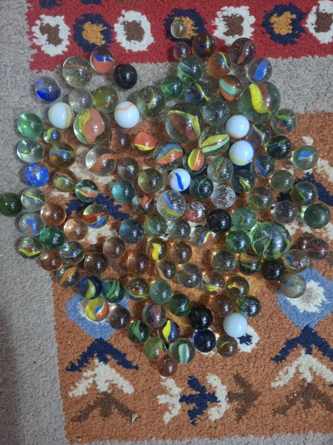 گوله(تیله)|اسباب‌‌بازی|برخوار, |دیوار