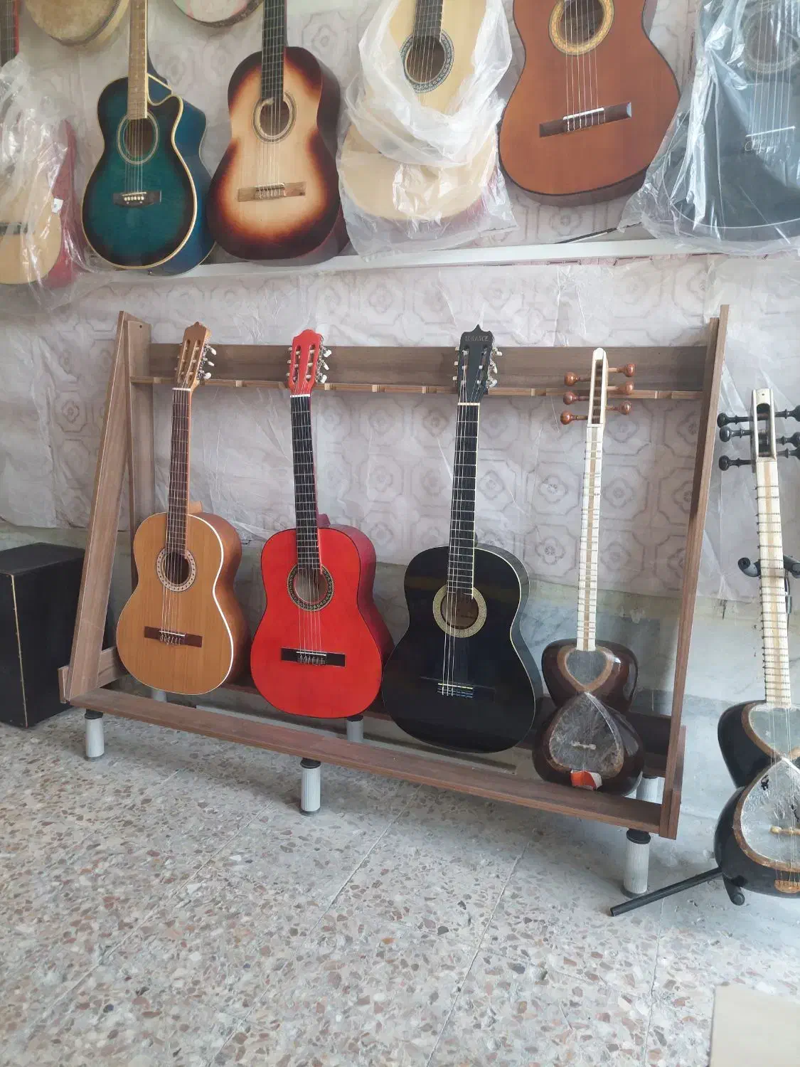 گ. یتار    امو زش|گیتار، بیس، امپلیفایر|جهرم, |دیوار