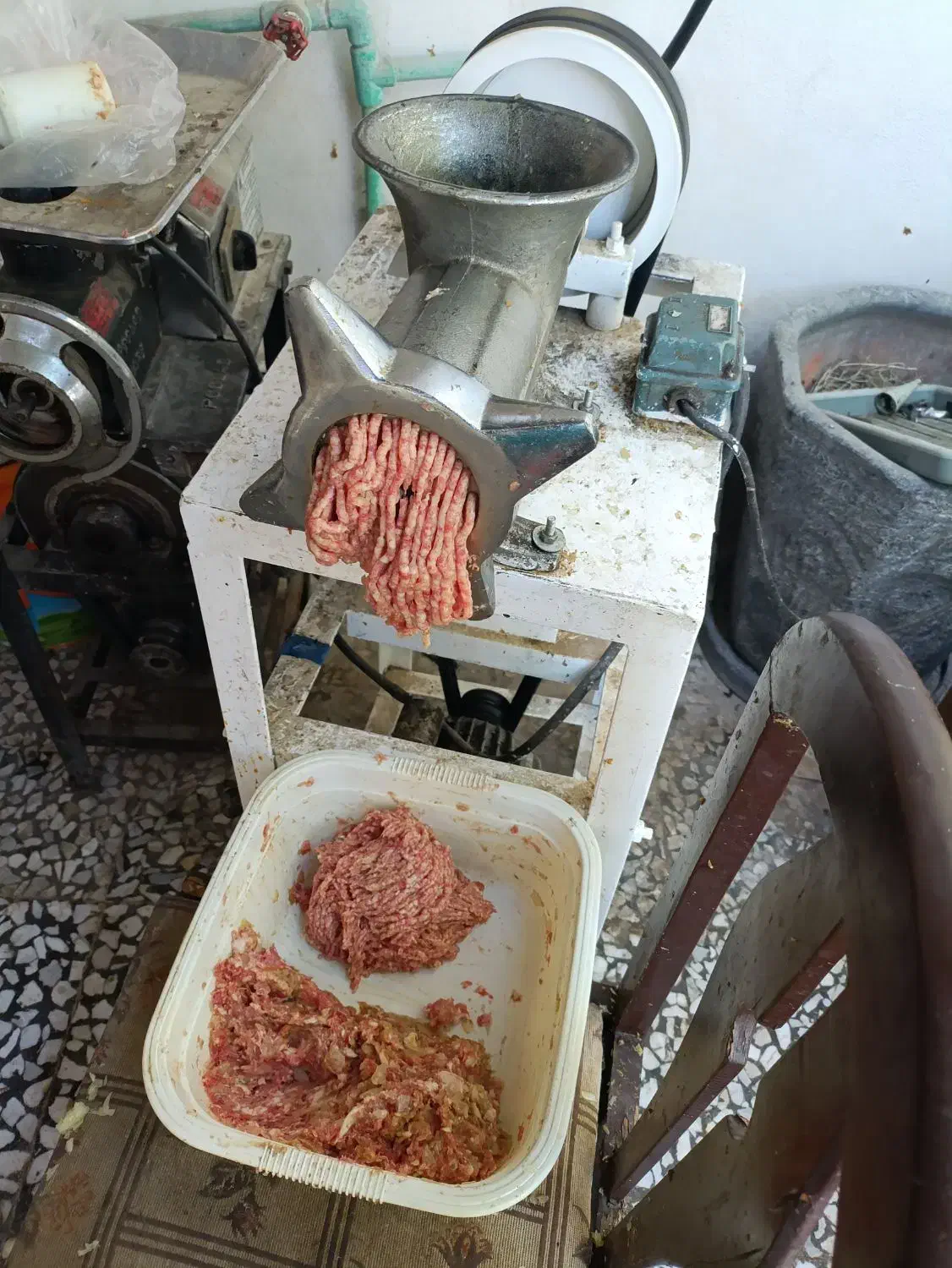 چرخ گوشت صنعتی|کافی‌شاپ و رستوران|شیراز, ارم|دیوار
