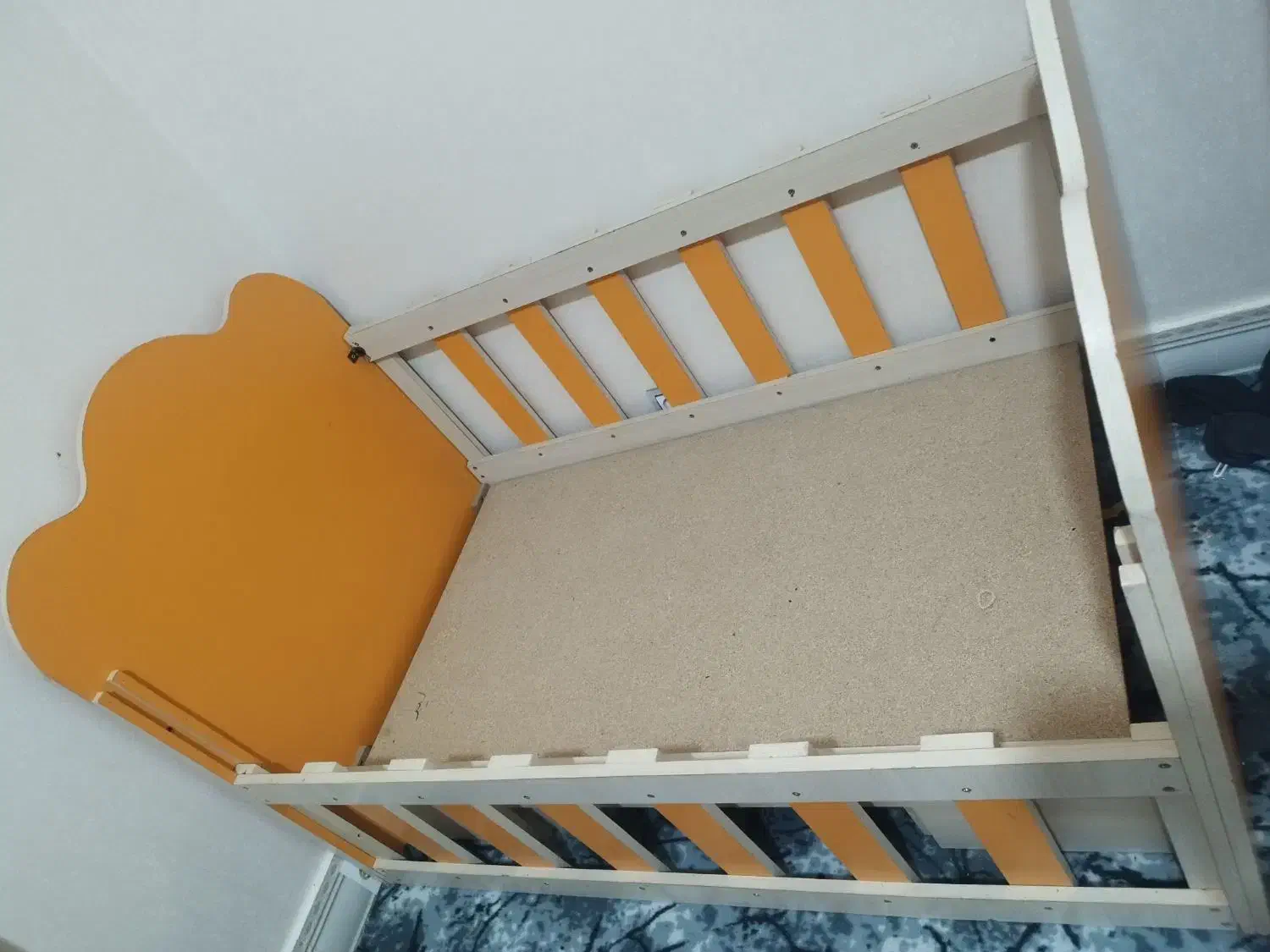 تخت و تشک نوزاد|تخت و صندلی بچه|بندر گناوه, |دیوار