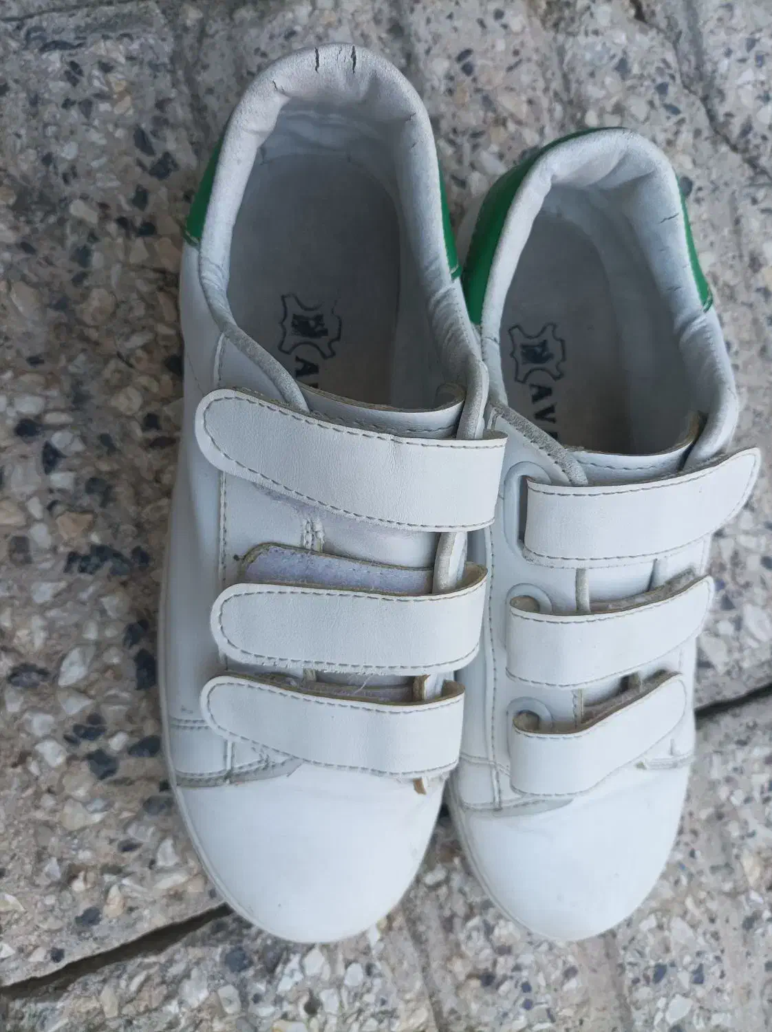 چند جفت کفش دخترانه وزنانه|کیف، کفش، کمربند|خوی, |دیوار