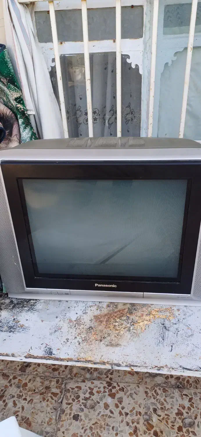 تلویزیون وظبط صوت|تلویزیون و پروژکتور|زرقان, |دیوار