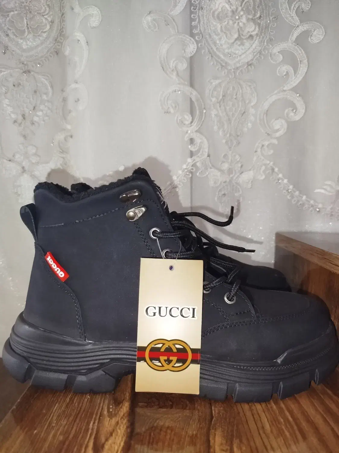 بوت|کیف، کفش، کمربند|اردبیل, |دیوار