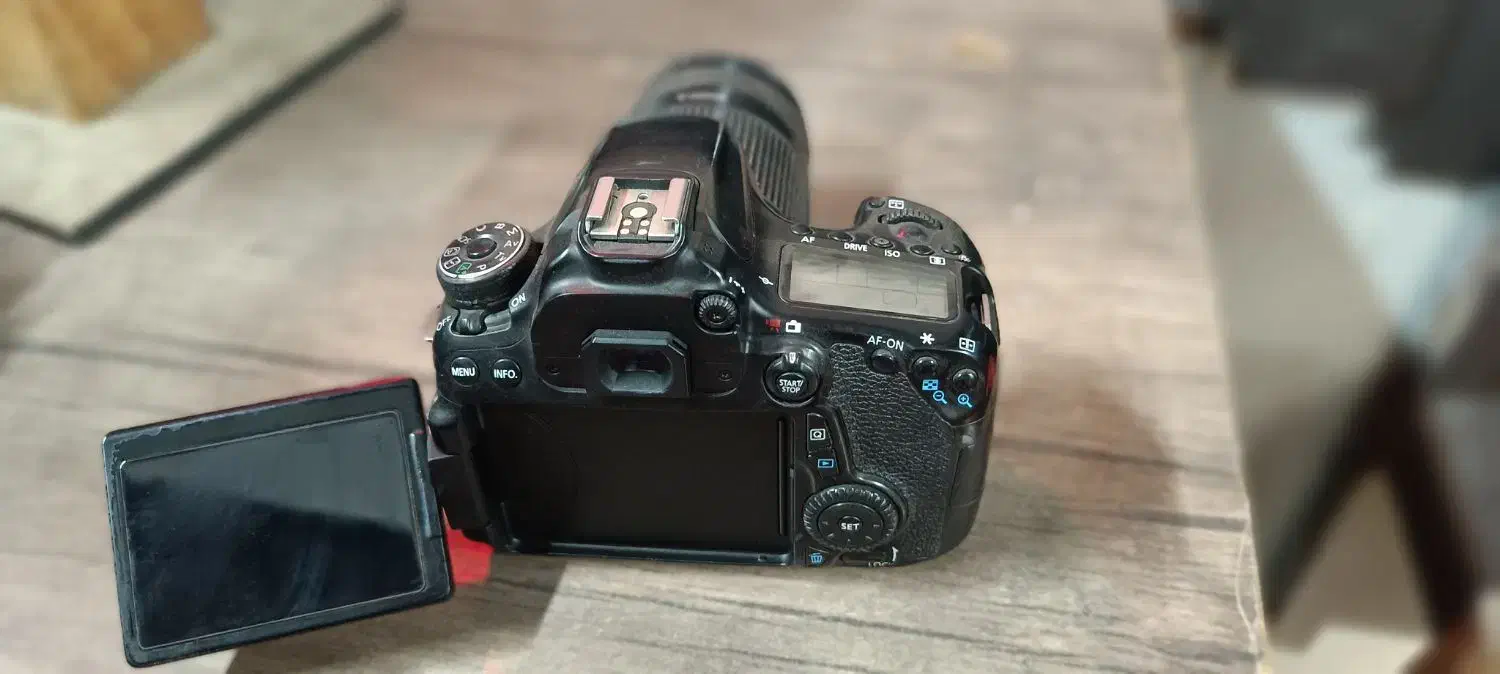 دوربین 70d با لنز 55*250|دوربین عکاسی و فیلم‌برداری|تهران, گلستان (شهرک راه آهن)|دیوار