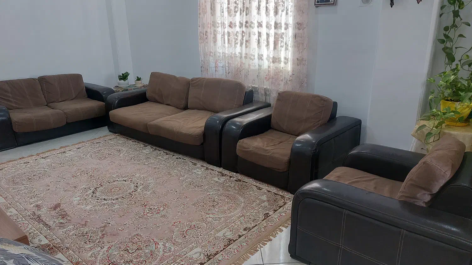 مبل راحتی ۷ نفره رایگان|مبلمان خانگی و میز عسلی|تهران, جوادیه تهرانپارس|دیوار