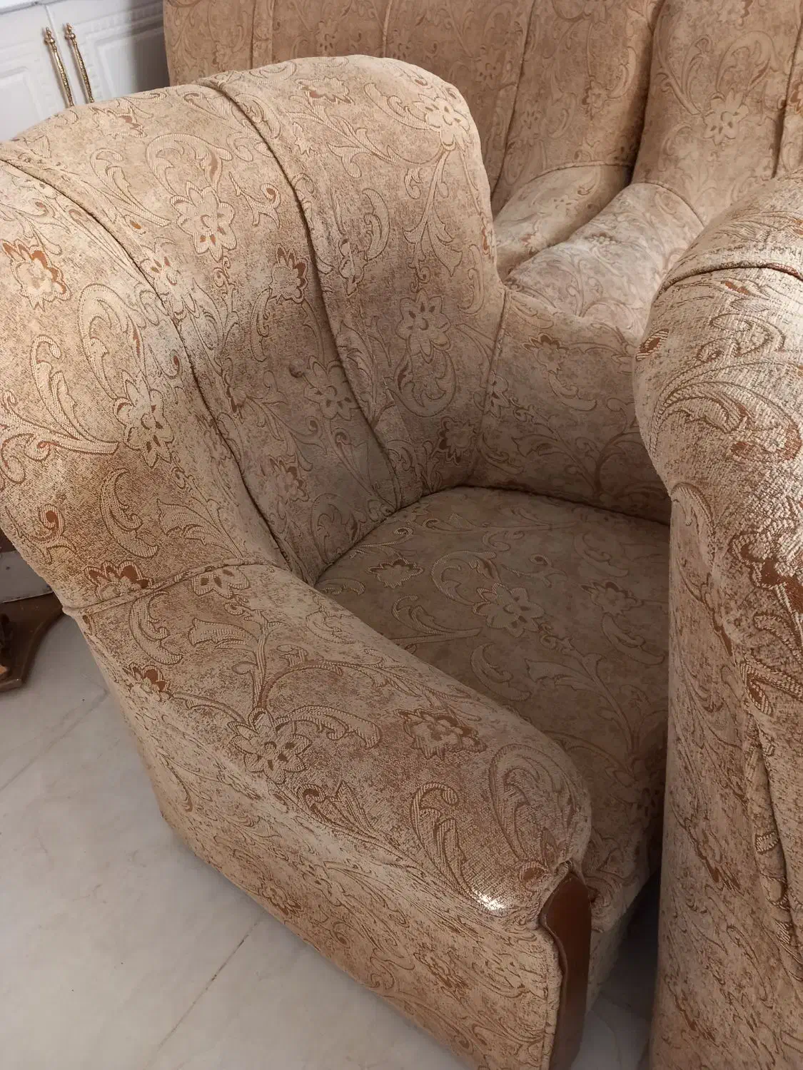 مبل ابپخش|مبلمان خانگی و میز عسلی|آبپخش, |دیوار