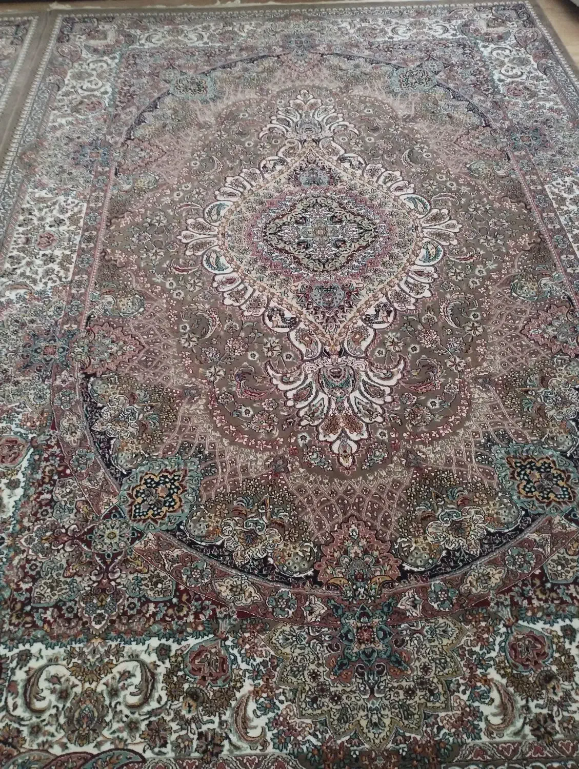 یه عددفرش ۹متری|فرش|مهربان, |دیوار