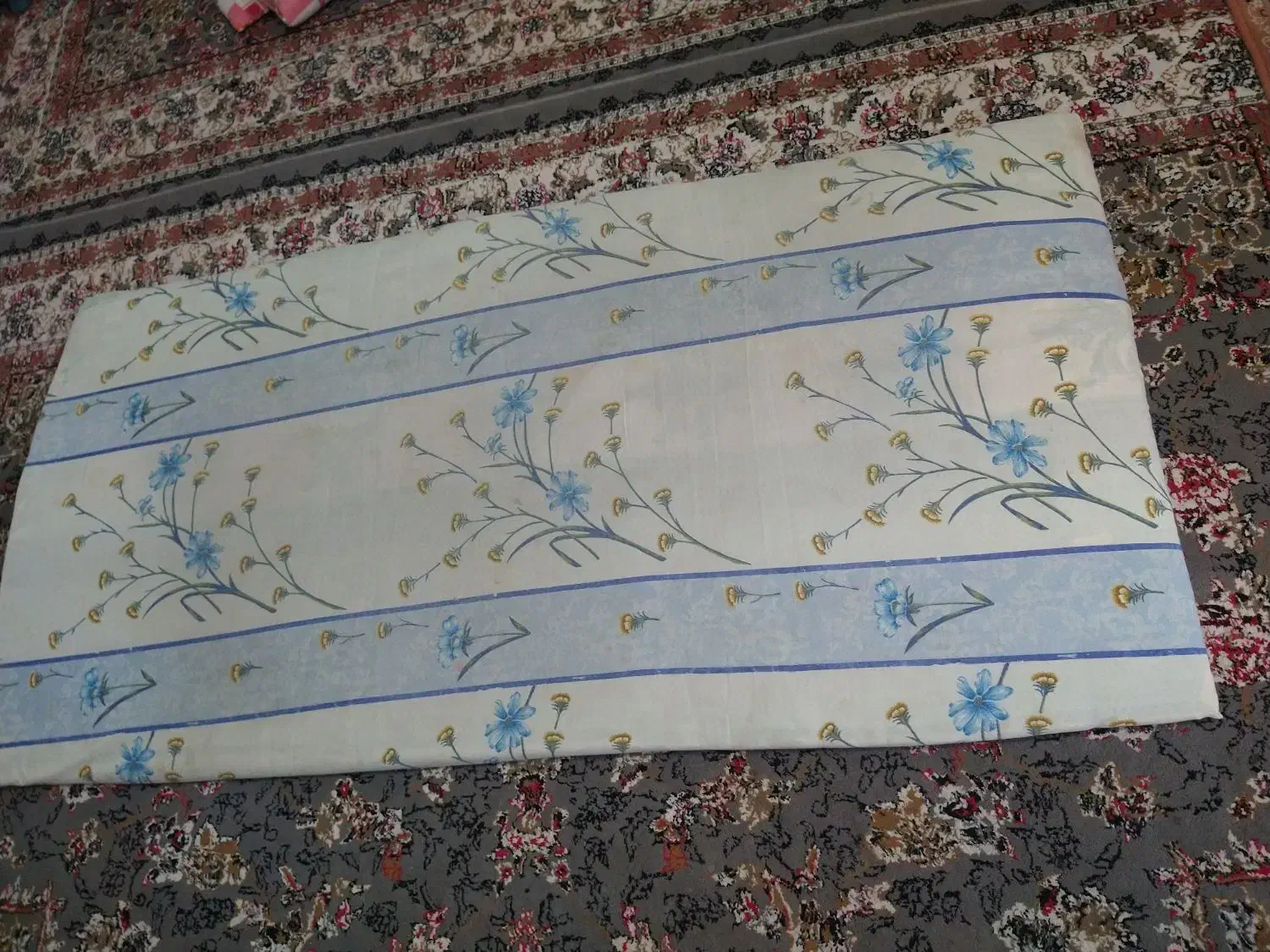 تشک ارزون چهار تا فقط ۱۵۰۰|تشک تختخواب|چهارباغ, |دیوار