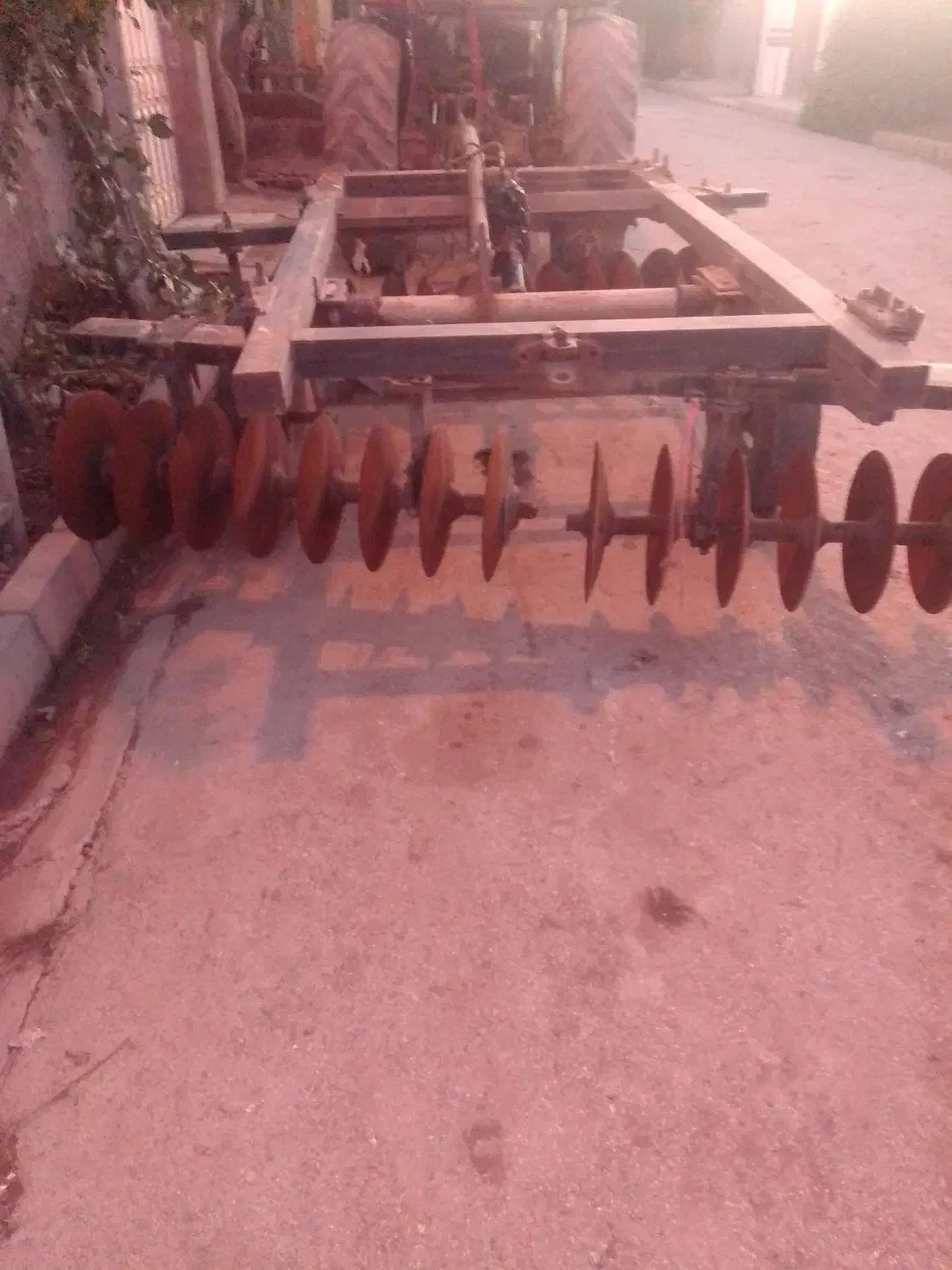 دیسک افسید|ماشین‌آلات صنعتی|بشاریات, |دیوار