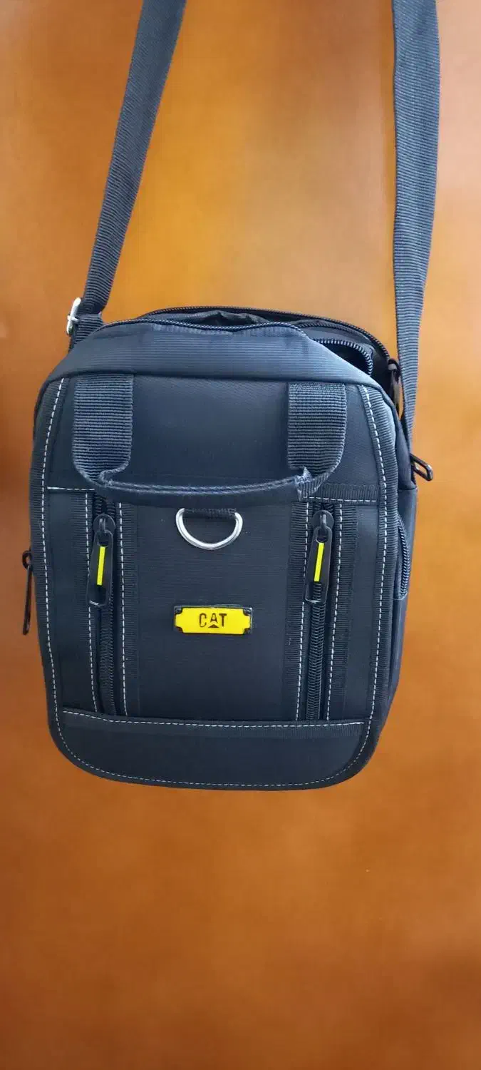 کیف رودوشی|کیف، کفش، کمربند|اراک, |دیوار