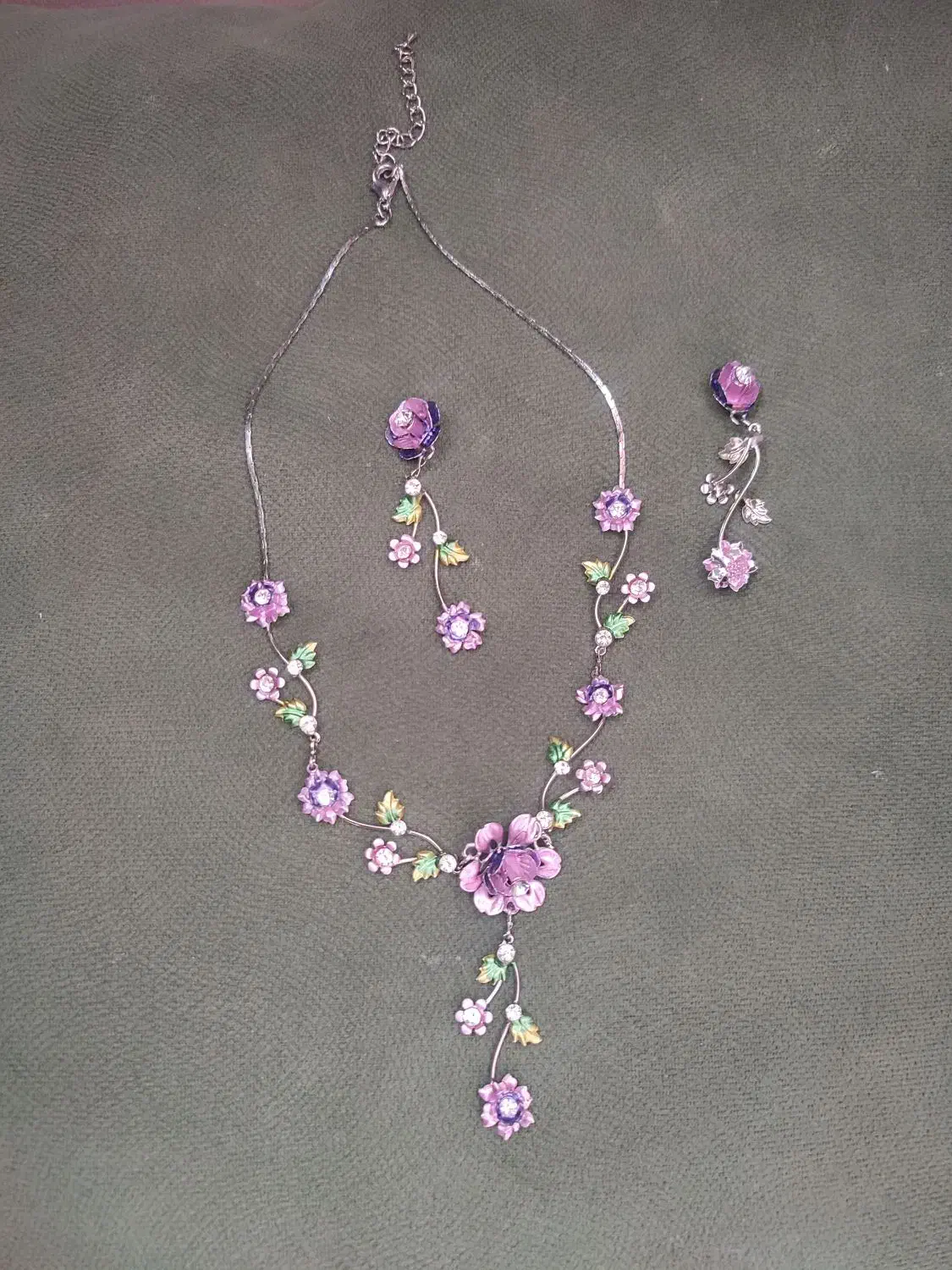 زیور آلات و بدلیجات|بدلیجات|مشهد, سرافرازان|دیوار