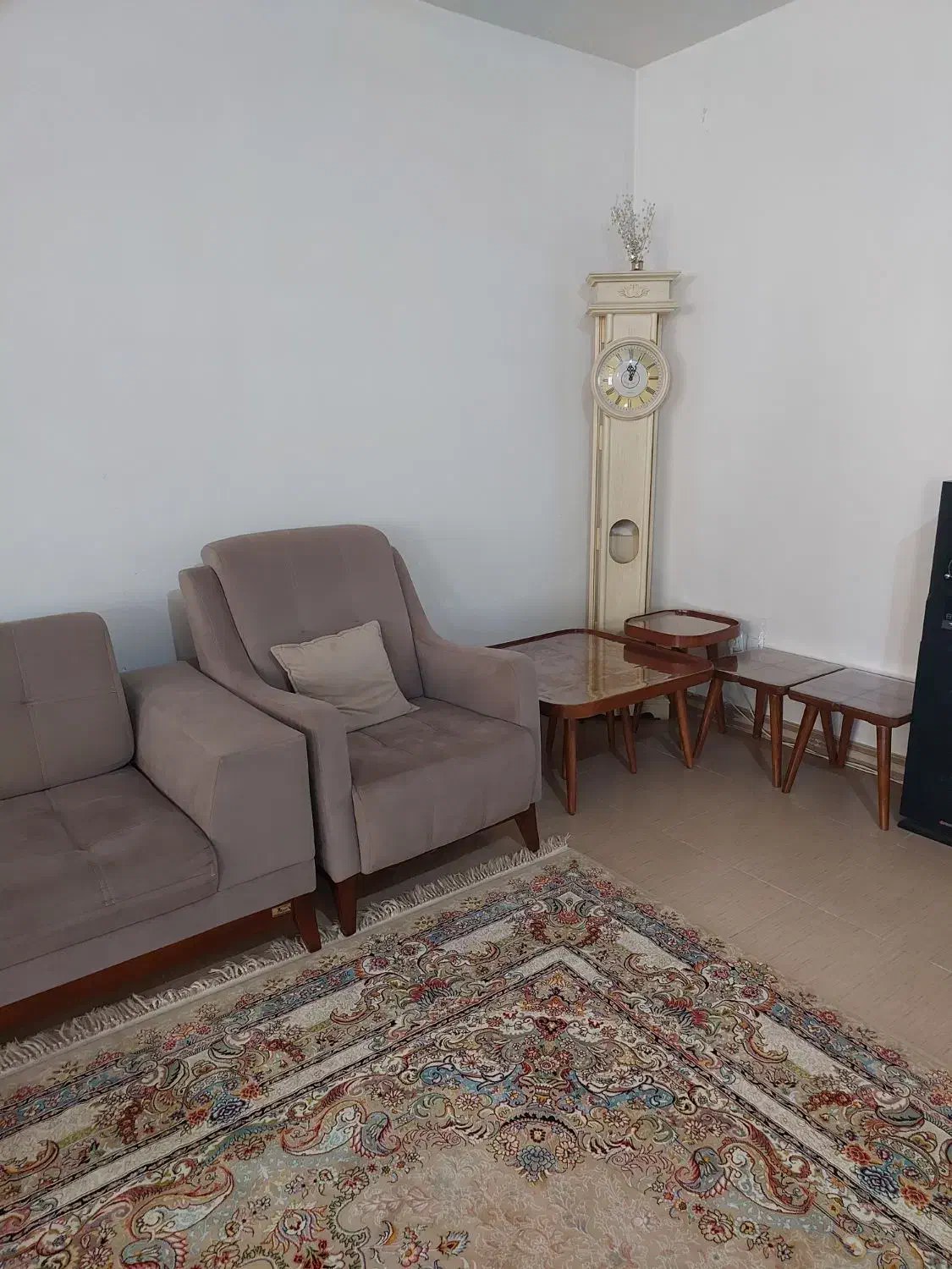 فروش مبل راحتی سالم|مبلمان خانگی و میز عسلی|هشتگرد, شهرک دانش|دیوار