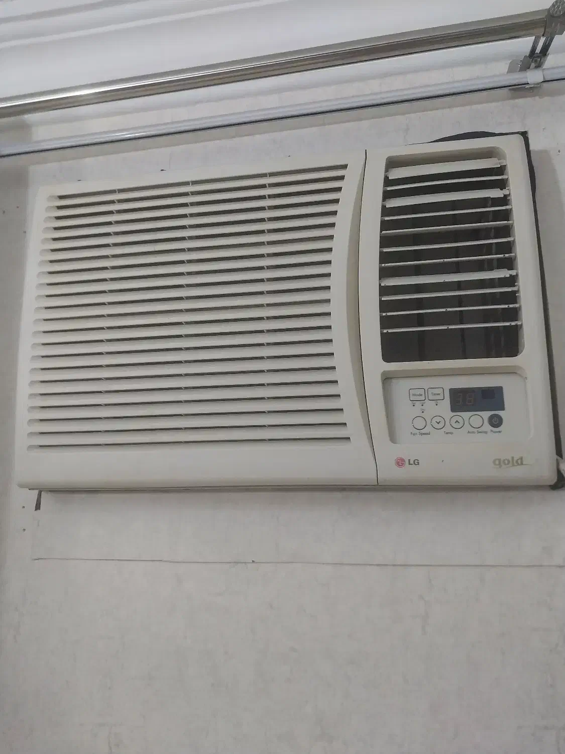 کولر پنجره ای|کولر گازی و فن‌کوئل|رشت, لاکان|دیوار