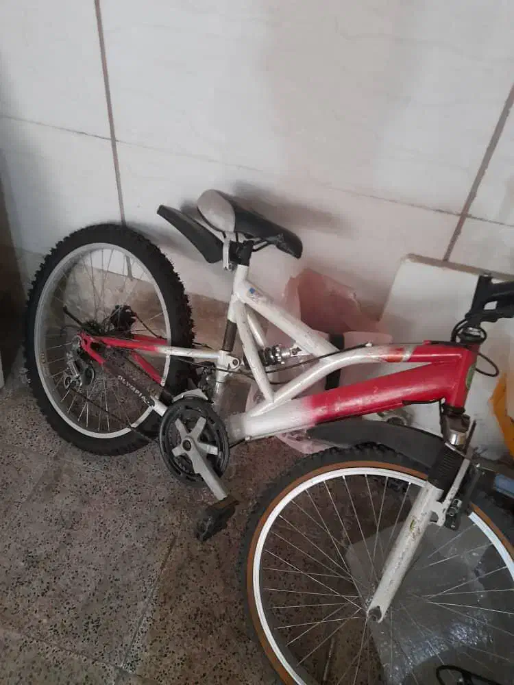 دوچرخه سالم تمیز سایز ۲۶ لاستیک ها تازه عوض شده|دوچرخه، اسکیت، اسکوتر|اندیشه, شهرک مریم|دیوار