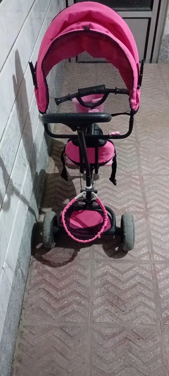 سه چرخه دلیجان ، بی عیب و نقص|اسباب و اثاث بچه|خمینی‌شهر, |دیوار