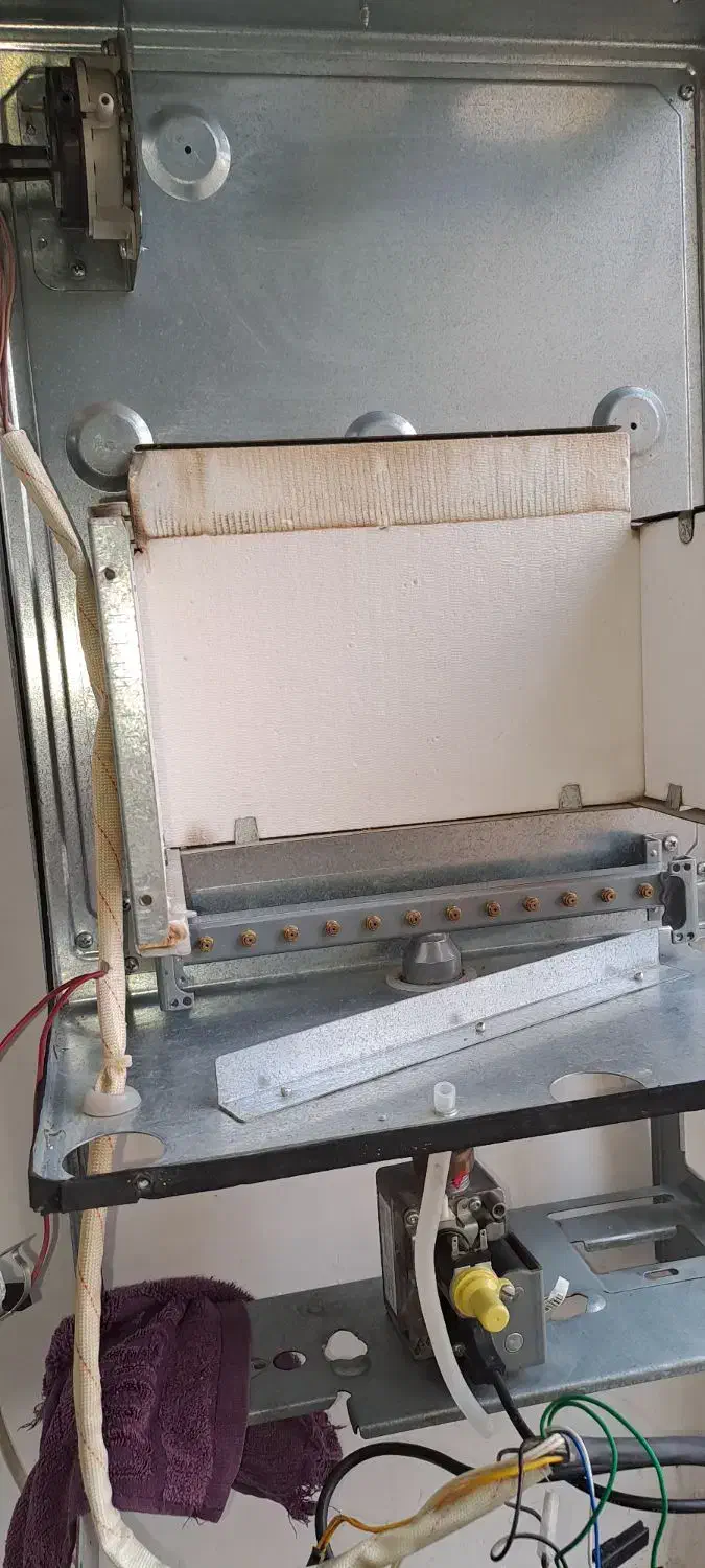 تعمیرات تخصصی پکیج و آبگرمکن گازی دیواری|خدمات پیشه و مهارت|پرند, فاز ۵|دیوار