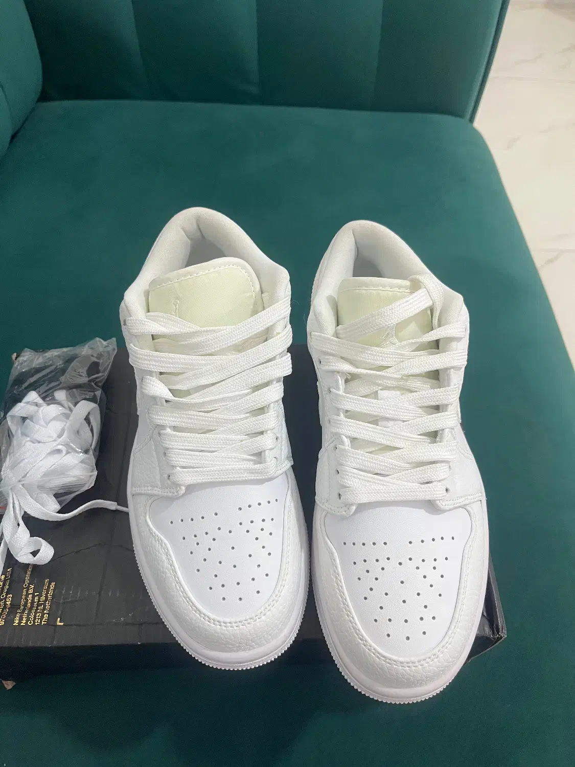 کفش نایک ایر جردن سفید|کیف، کفش، کمربند|تهران, ولنجک|دیوار