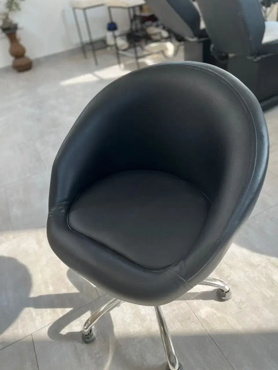 صندلی آرایشگاه چرخشی|آرایشگاه و سالن‌های زیبایی|سلمان‌شهر, |دیوار