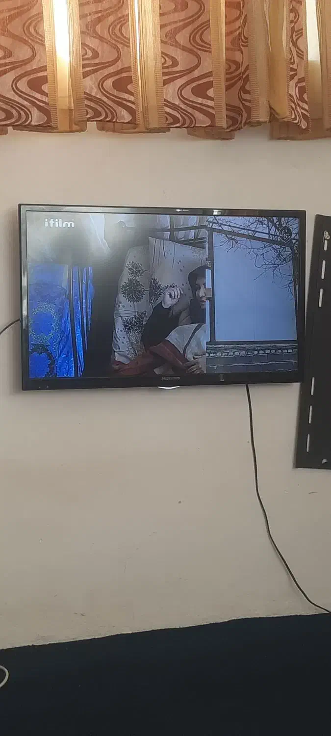 هاینسس۳۲|تلویزیون و پروژکتور|ایلام, |دیوار