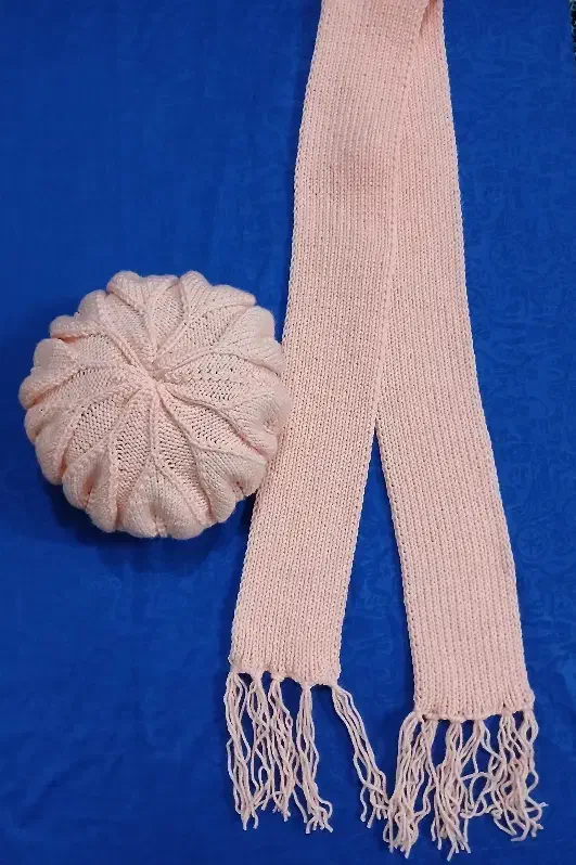 کلاه و شالگردن|لباس|قم, علی آباد سعدگان|دیوار