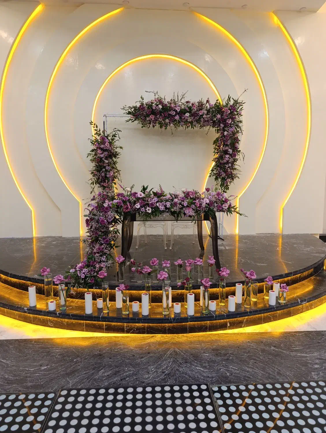 گل آرایی ماشین عروس دسته گل ،تالار، بادکنک ارایی|خدمات پذیرایی، مراسم|اصفهان, خرم|دیوار