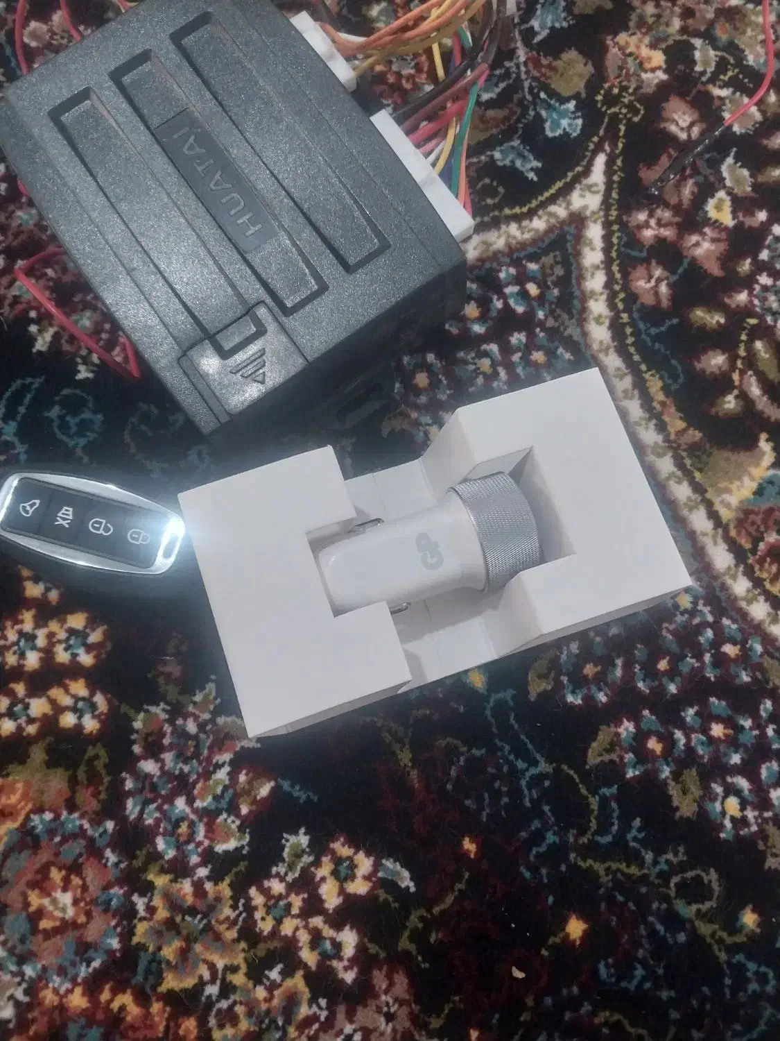 دزدگیر نو و منبع|قطعات یدکی و لوازم جانبی|رباط‌کریم, رباط‌کریم|دیوار