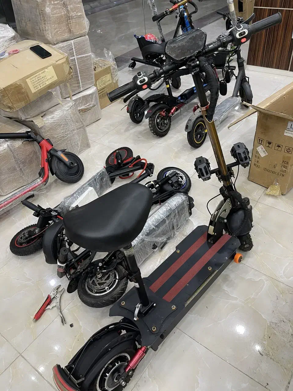 فروش اسکوتر برقی نو و در حد نو|دوچرخه، اسکیت، اسکوتر|میناب, |دیوار