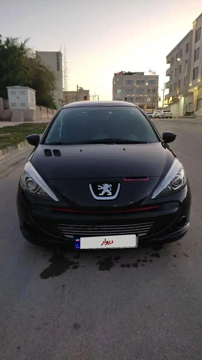 ۲۰۷تیوفایو سقف شیشه ایی فول(بدون رنگ و کم کار)|خودرو سواری و وانت|قشم, |دیوار