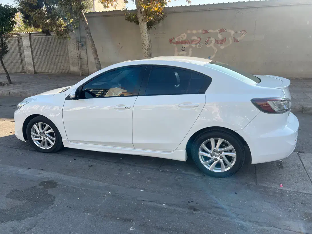 مزدا ۳ نیو مدل ۹۷|خودرو سواری و وانت|شیراز, ریشمک|دیوار