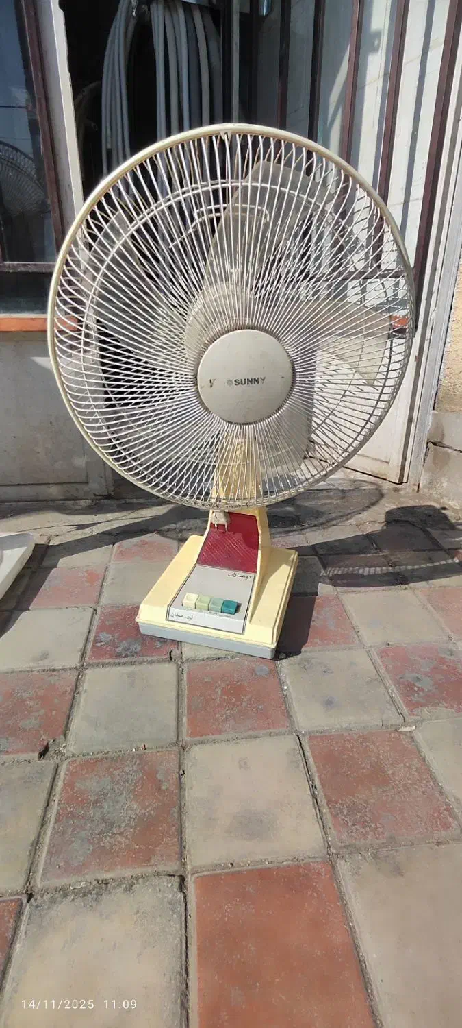 پنکه قدیمی|پنکه و تصفیه‌کنندهٔ هوا|اصفهان, امیرعرب|دیوار