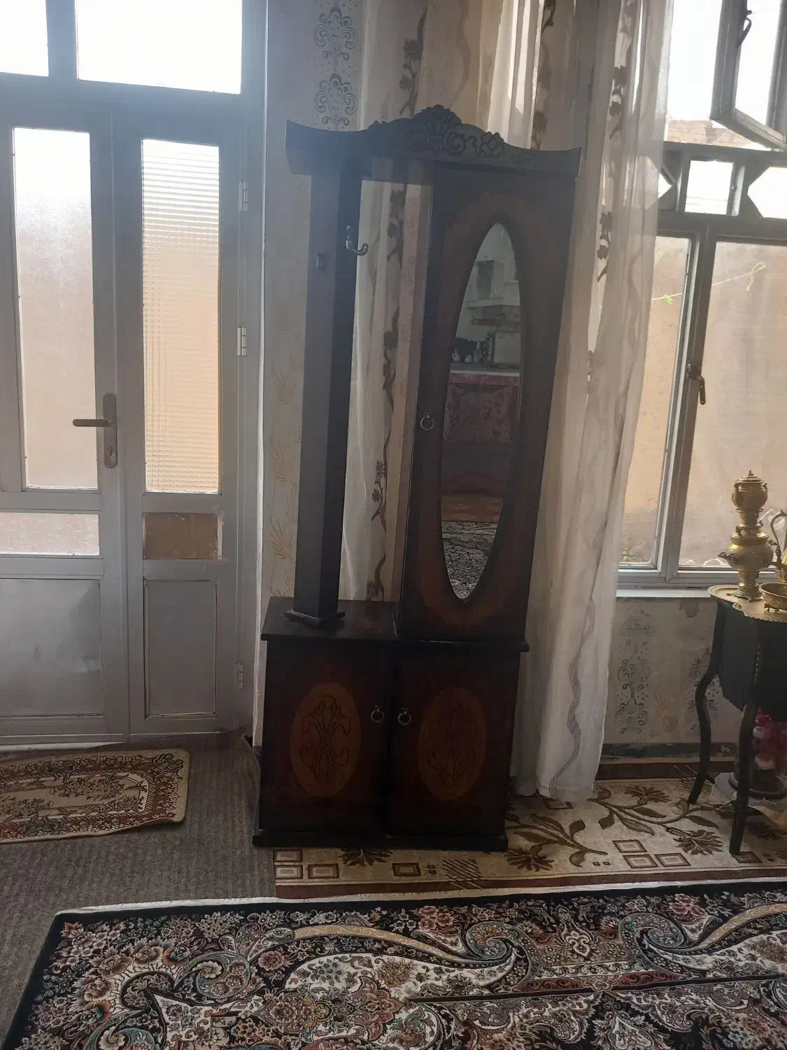 جاکفشی|جاکفشی، کمد، دراور|اردبیل, |دیوار