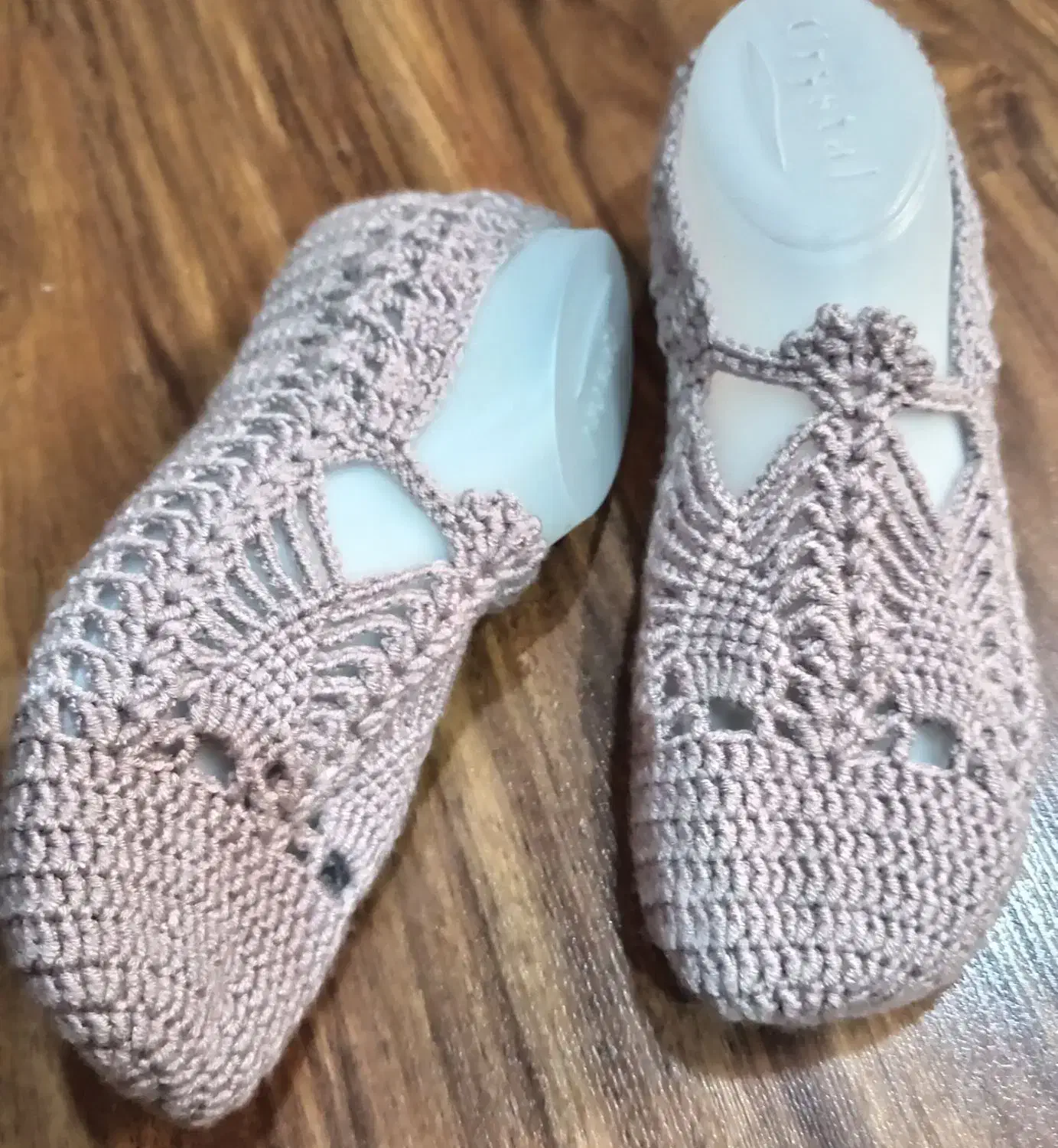 پاپوش دستباف زنانه مجلسی|لباس|اصفهان, گلزار|دیوار