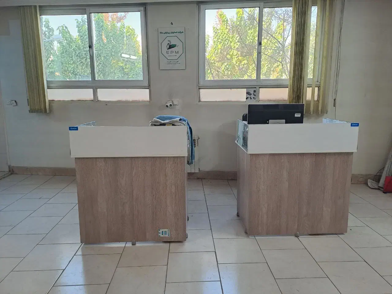 میز منشی اداری|دفتر کار|اصفهان, ملک|دیوار