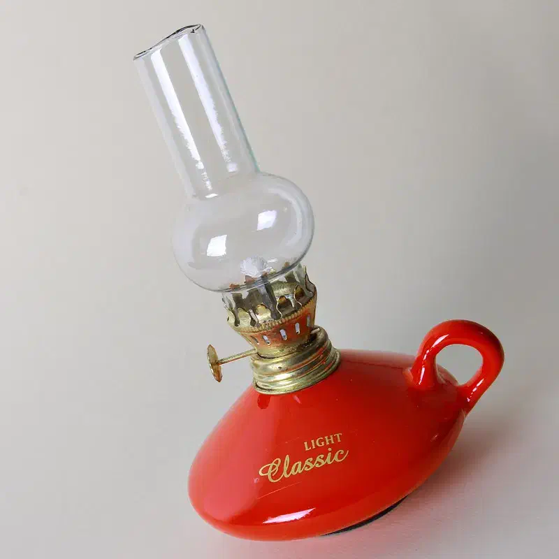 چراغ گرد سوز نفتی ۲ عدد هدیه یلدایی|صنایع دستی و سایر لوازم تزئینی|قم, قلعه یزدیها|دیوار