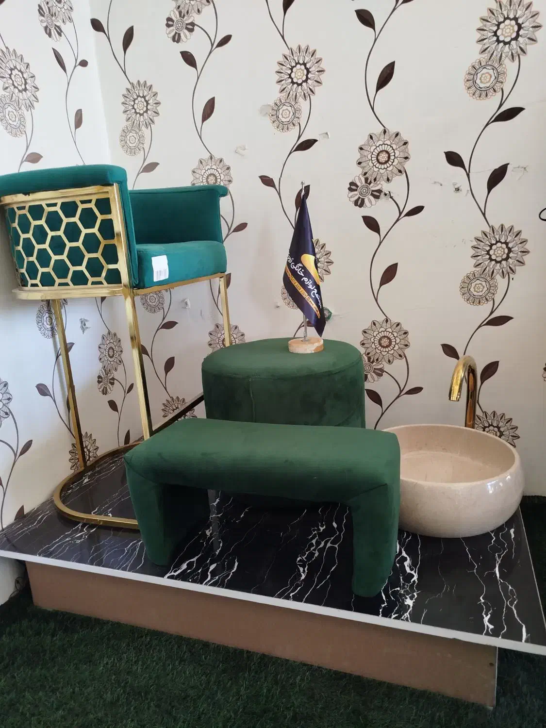 پدیکور زنبوری زرکالا|آرایشگاه و سالنهای زیبایی|یاسوج, |دیوار