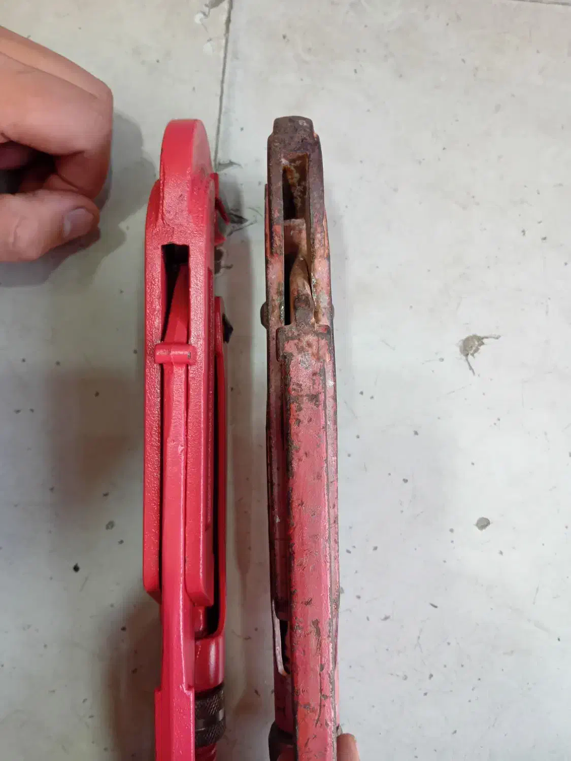 ا عدد آچار شلاقی دست دوم مدار اصل|ابزارآلات|سقز, |دیوار