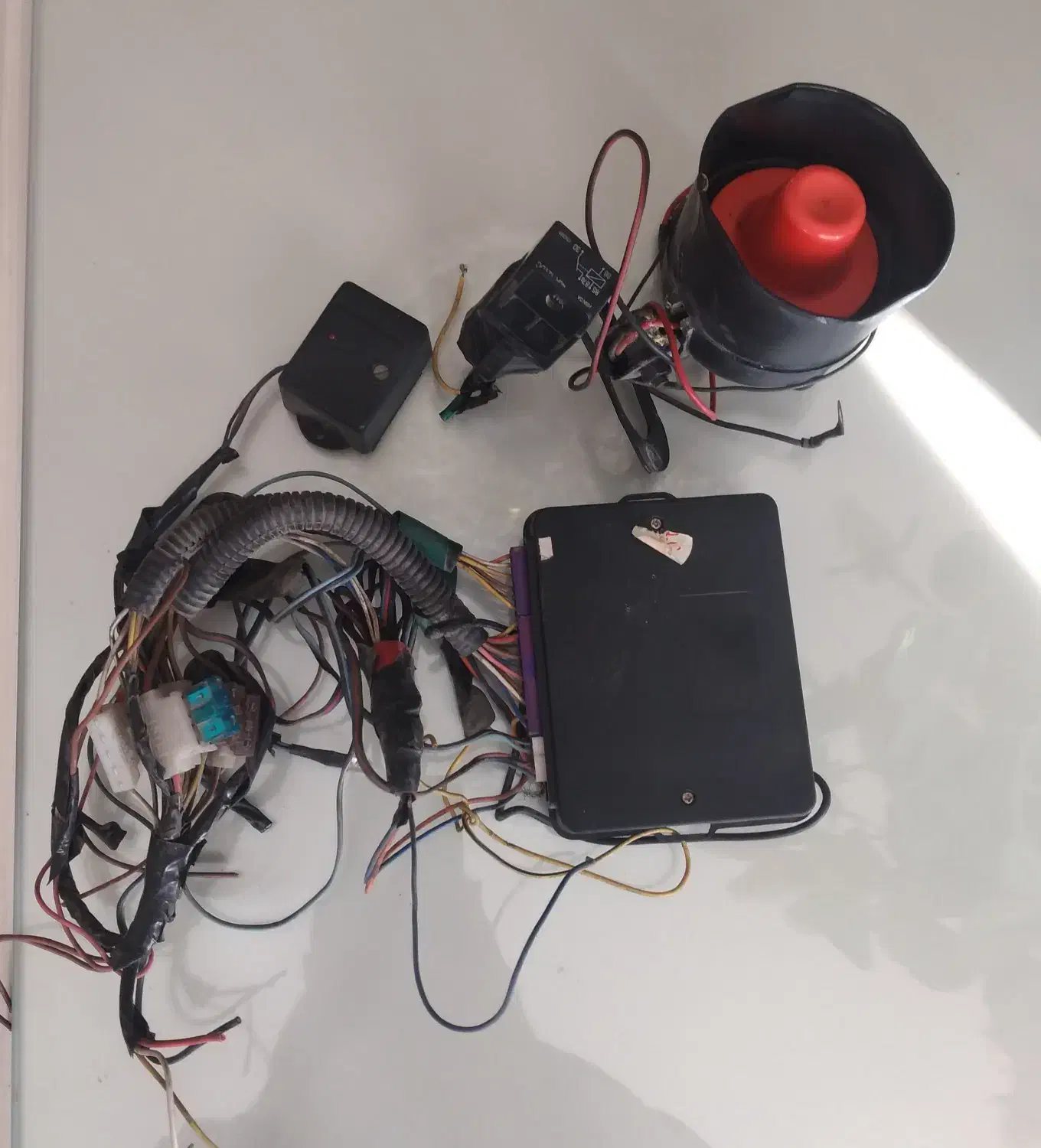 دزدگیرکامل پرایدسالم بادوعددریموت|قطعات یدکی و لوازم جانبی|کرمانشاه, |دیوار