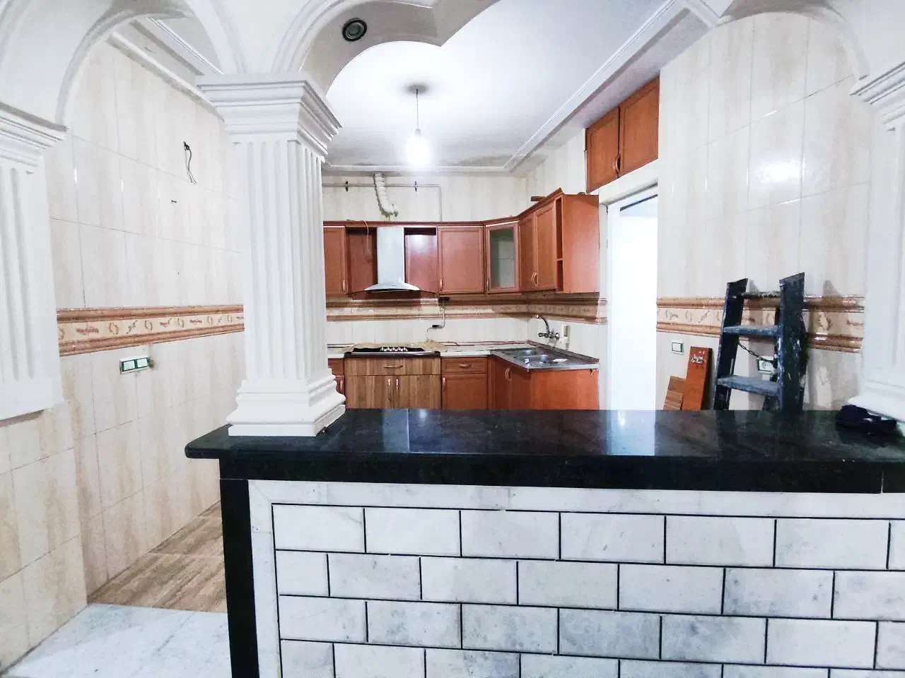 آپارتمان ۹۰ متری ، طبقه اول نورگیر و خوش دسترس|اجارهٔ آپارتمان|مینودشت, |دیوار