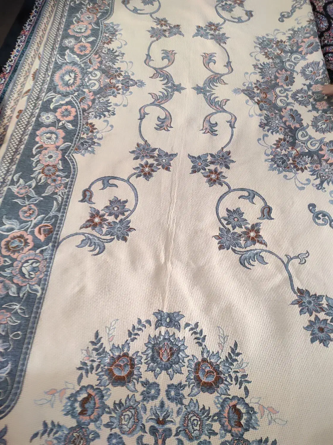 روفرشی|روفرشی|قم, نیروگاه|دیوار