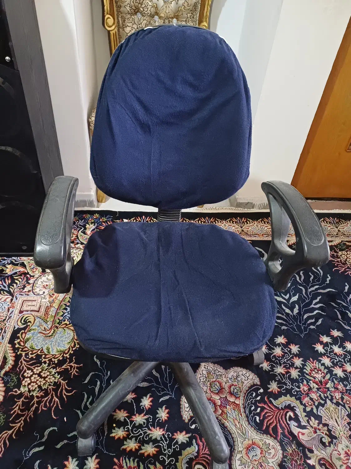 صندلی چرخدار|مبلمان اداری|دماوند, گیلاوند|دیوار