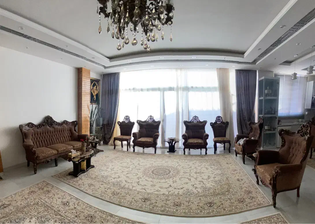 مبل سلطنتی ۷ نفره با دو میزبان وناهارخوری|مبلمان خانگی و میز عسلی|نجف‌آباد, امام خمینی|دیوار