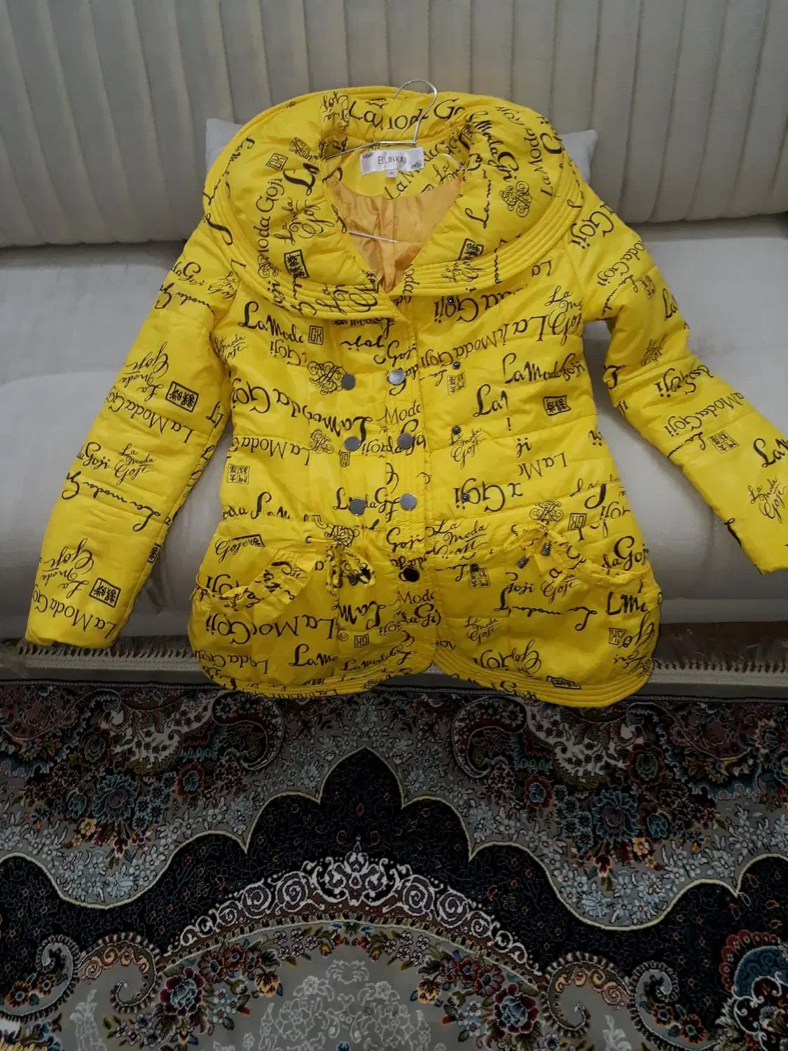 کاپشن مایکنی دخترونه نو سایز لارج|کفش و لباس بچه|حمیدیا, |دیوار